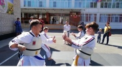 Тбилисские каратисты выступили с показательными выступлениями