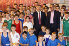 Олимпийская чемпионка провела зарядку с тбилисскими школьниками