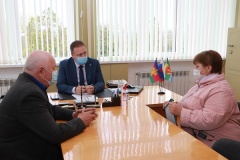 Евгений Ильин провел выездной прием в Ловлинском поселении