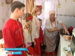 Взрослые и дети готовятся к Пасхе