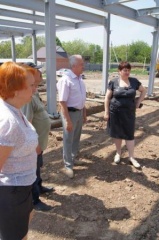 Исполняющий обязанности главы Тбилисского района проверил ход строительства спортивного комплекса