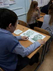 В канун памятной даты «День Героев Отечества» в пятнадцатой школе прошел круглый стол «Герои моей малой Родины»