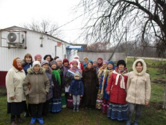 Нововладимировские артисты провели концертно-развлекательную программу