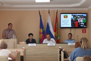 Сегодня состоялось совместное заседание Совета при главе МО Тбилисский район по развитию гражданского общества и правам человека и Общественной палаты