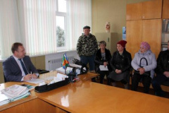 Глава Тбилисского района провел прием граждан в Ловлинской