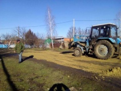 В Нововладимировском поселении началась подсыпка улиц