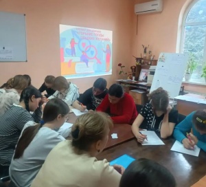 Девочкам-подросткам рассказали о важных аспектах полового воспитания