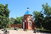 В станице Тбилисской на часовне, расположенной в парке имени сотни Андрея Гречишкина, установили новый купол с крестом