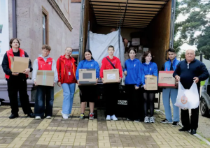 На площади Тбилисского РДК прошла традиционная акция по сбору макулатуры!