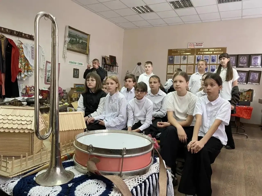 В школах района прошли мероприятия, посвящённые Дню детских общественных организаций в России