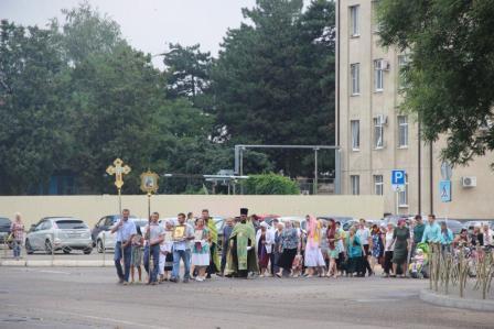 В Тбилисской состоялся крестный ход в честь Дня семьи, любви и верности