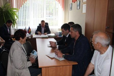 Евгений Ильин встретился с жителями Нововладимирского поселения