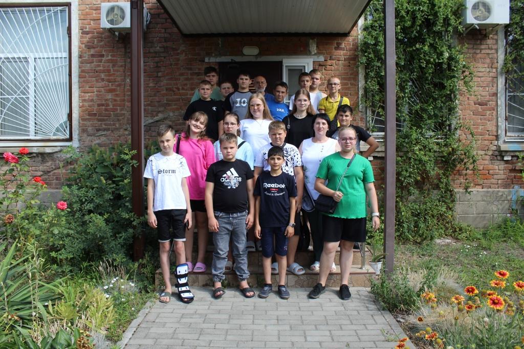 Сегодня в муниципальном архиве побывали школьники из станицы Нововладимировской