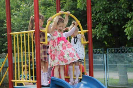 В Тбилисском районе заработали 19 дворовых площадок