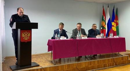 В Тбилисском районе прошли отчеты участковых уполномоченных полиции перед населением