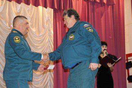 В Тбилисском районе с профессиональным праздником поздравили спасателей