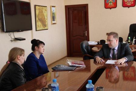 К главе Тбилисского района на приеме обратилось 10 человек