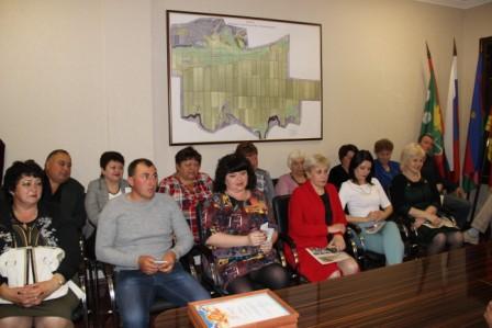 Евгений Ильин посетил Песчаное и Ванновское сельские поселения