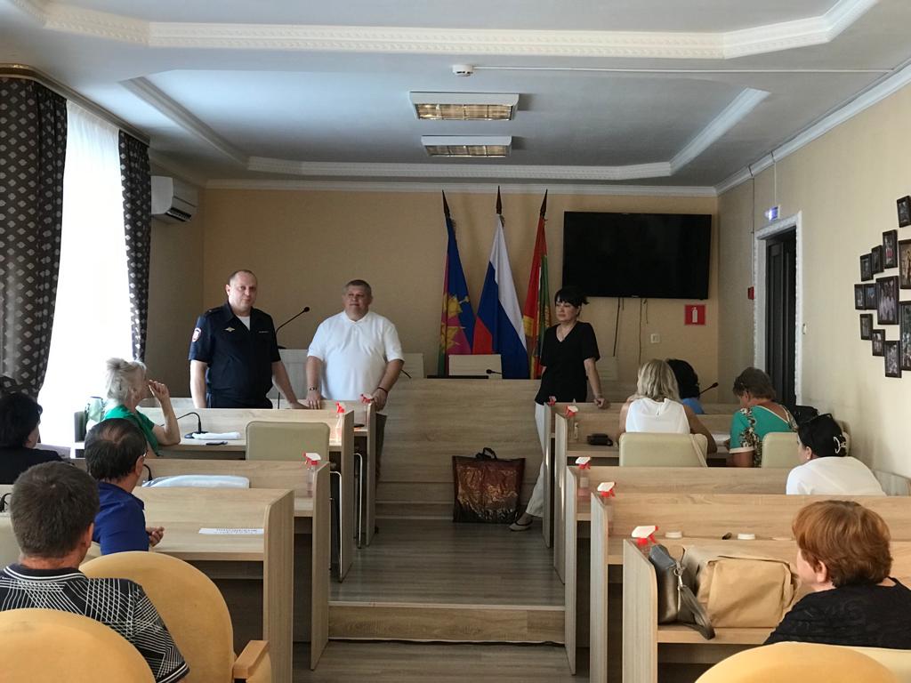 Бюллетени для голосования на выборах главы Нововладимировского сельского поселения Тбилисского района преданы в участковые комиссии