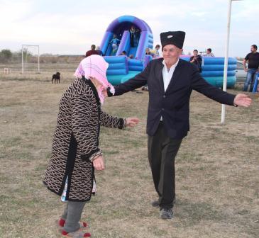 Яркий праздник прошел в поселке Терновом 