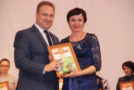 Одаренных школьников наградили в Тбилисском районе