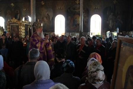 Преосвященнейший Стефан провел службу в Свято-Покровском храме станицы Тбилисской