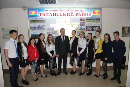 Тбилисские школьники заняли руководящие посты в районной администрации