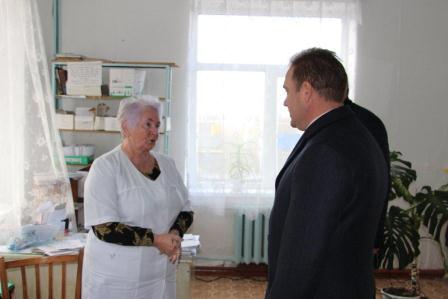 Глава Тбилисского района провел выездное планерное совещание в Ловлинской