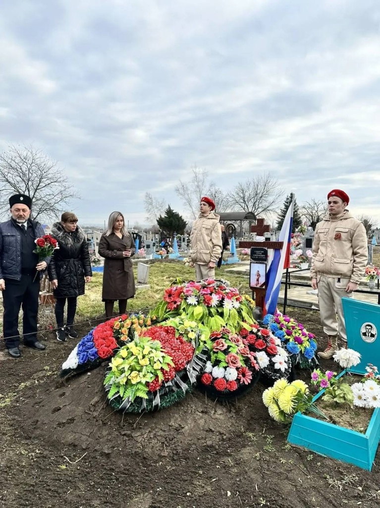 В Тбилисском районе почтили память погибших участников СВО
