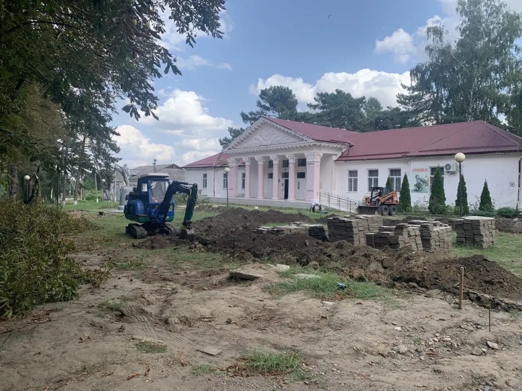 В станице Геймановской началось благоустройство сквера