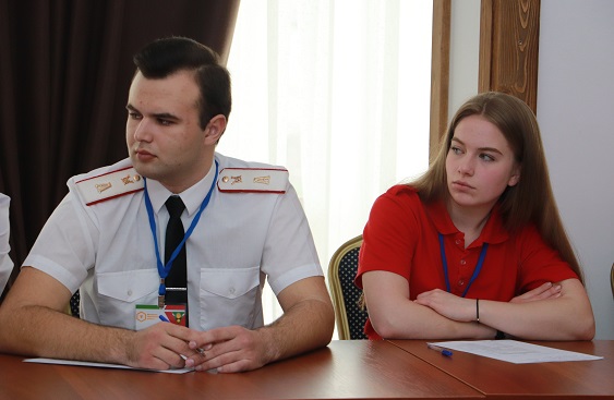 16 апреля в Тбилисской прошел круглый стол, посвященный развитию молодежной политики