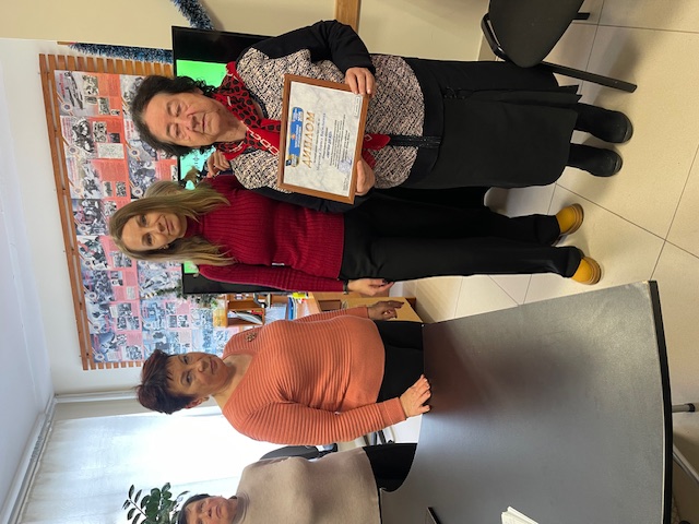 В районе проходят занятия с группой пенсионеров в рамках гранта губернатора Краснодарского края