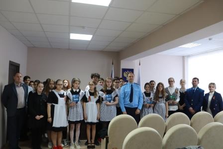 Работники прокуратуры Тбилисского района провели экскурсию в музей прокуратуры и семинар для школьников