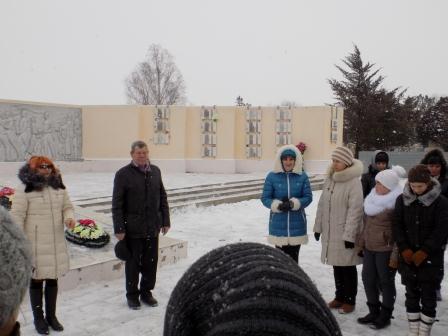 Ловлинцы почтили память героев освободивших Тбилисский район от немецко – фашистских захватчиков