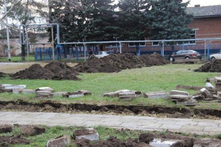 В Тбилисском районе реконструируют главную площадь