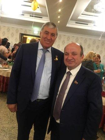 Достойные и милосердные