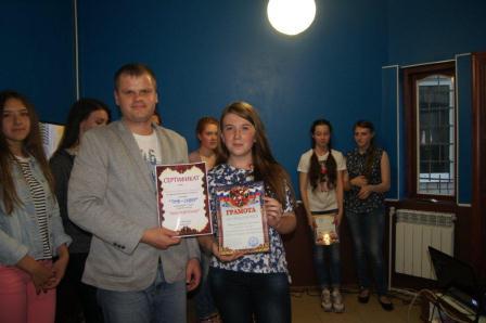 В Тбилисской прошел караоке-конкурс "ЗОЛОТОЙ ГОЛОС"