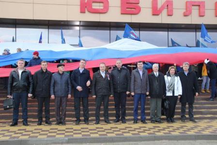 12 декабря 2016 года в День Конституции РФ в станице Тбилисской состоялась акция «Российская символика»