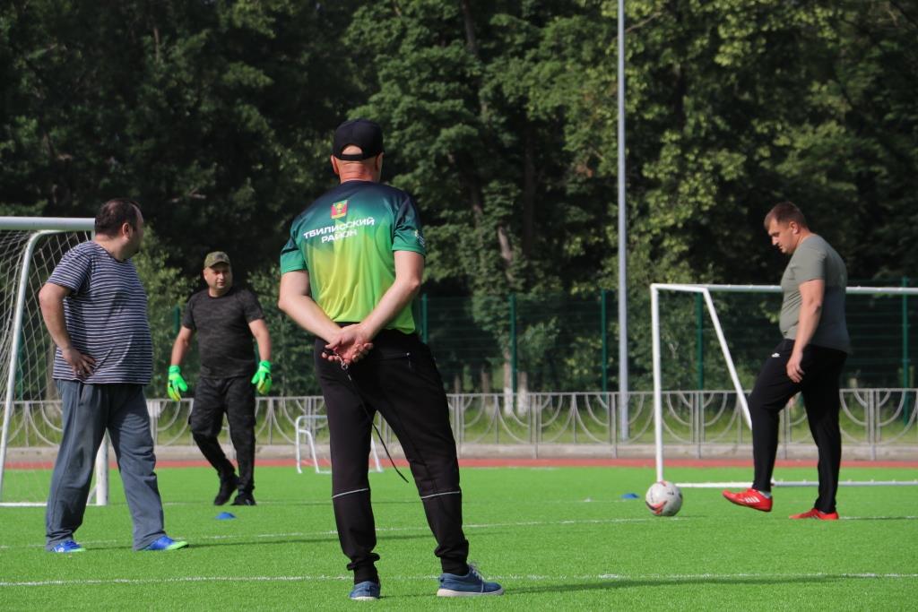 Футбол - это отличный вид спорта Футбол - это отличный вид спорта