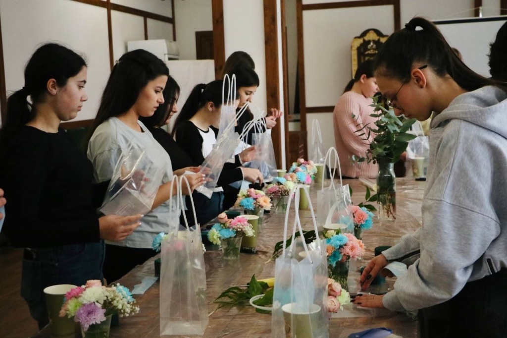 В Тбилисском районе прошёл творческий мастер-класс к 8 Марта В Тбилисском районе прошёл творческий мастер-класс к 8 Марта
