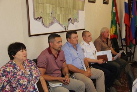 В Ванновском поселении прошел выездной прием граждан