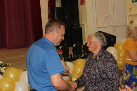 С 30-летним юбилеем поздравили Совет ветеранов Тбилисского района