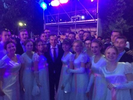 Тбилисские выпускники посетил Губернаторский бал