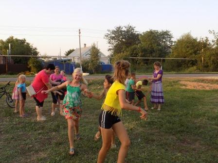 В Ловлинской жители улицы Горького отметили свой праздник