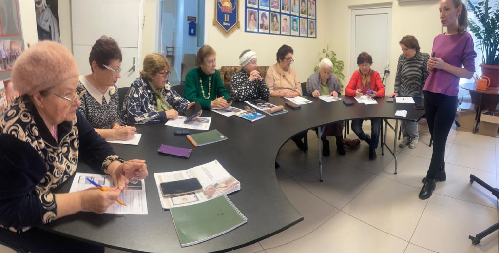 Подходит к завершению обучение второй группы участников гранта губернатора Кубани "Смартфон для всех"