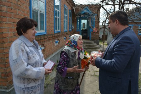 Труженики тыла получили награду ко дню празднования 75-летия Великой Победы