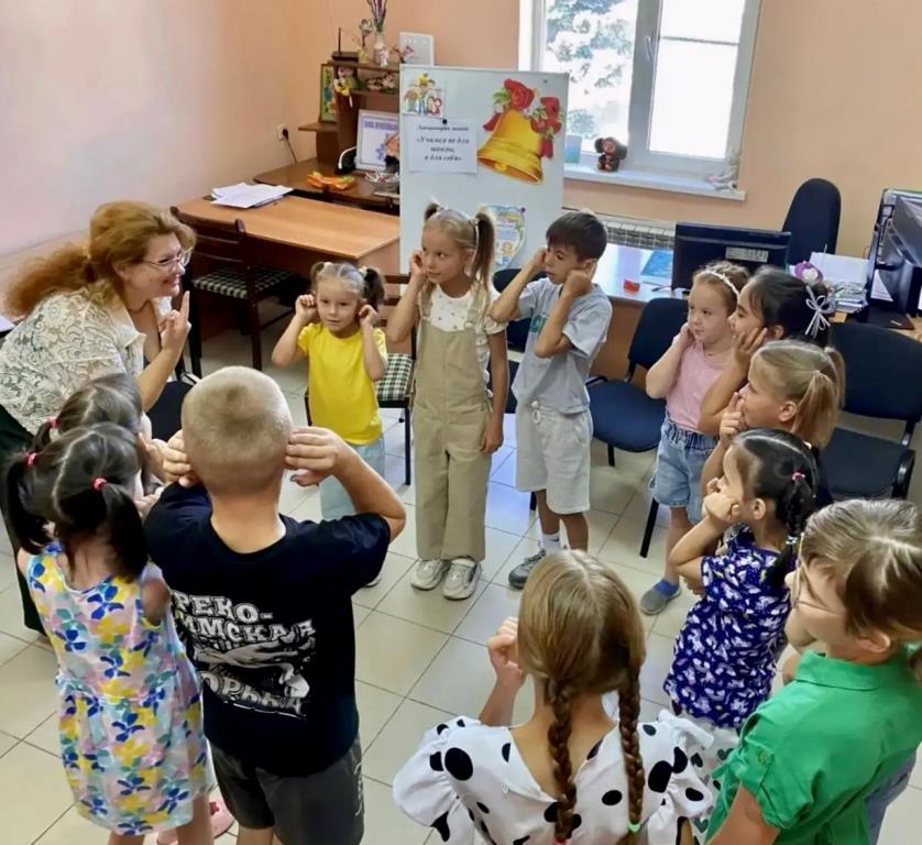 В Тбилисском районе детям помогают наладить учебный процесс В Тбилисском районе детям помогают наладить учебный процесс