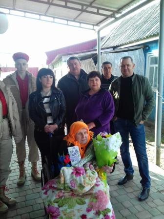 Поздравление тружениц тыла в преддверии 8 Марта