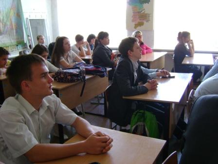 В преддверии летних каникул специалисты ГКУ КК ЦЗН Тбилисского района начали проведение классных часов 