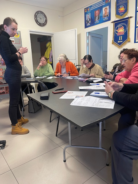 Обучение ветеранов в рамках гранта "Смартфон для всех"